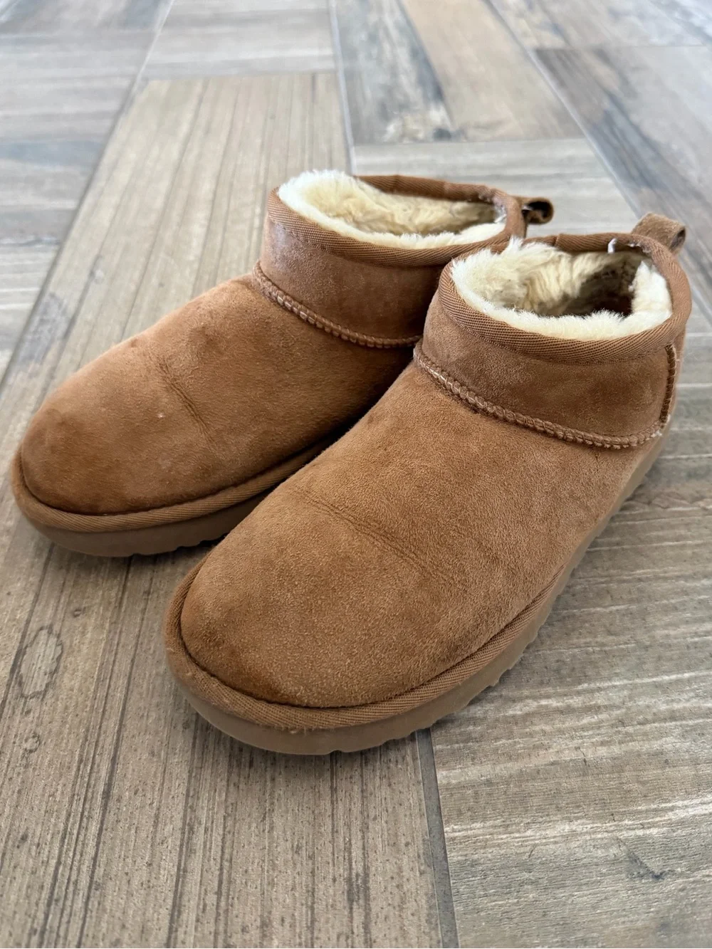 Ugg Classic Ultra Mini Women’s size 7